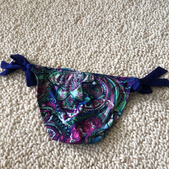 BECCA Bikini Bottoms - Picture 2 of 4